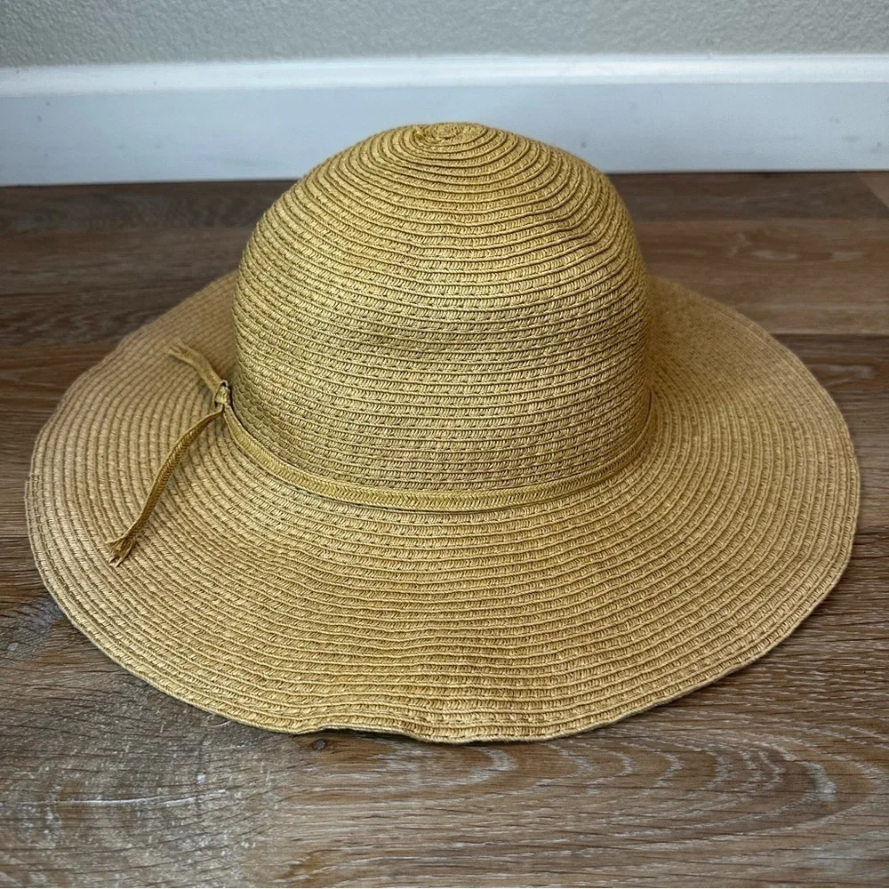 NWOT Time and Tru Wide Brim Straw Floppy Packable Summer Beach Hat, OS